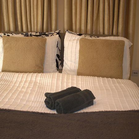 Appartamento Spacious 2Br Flat In Central London Near Elephant And Castle Station Esterno foto