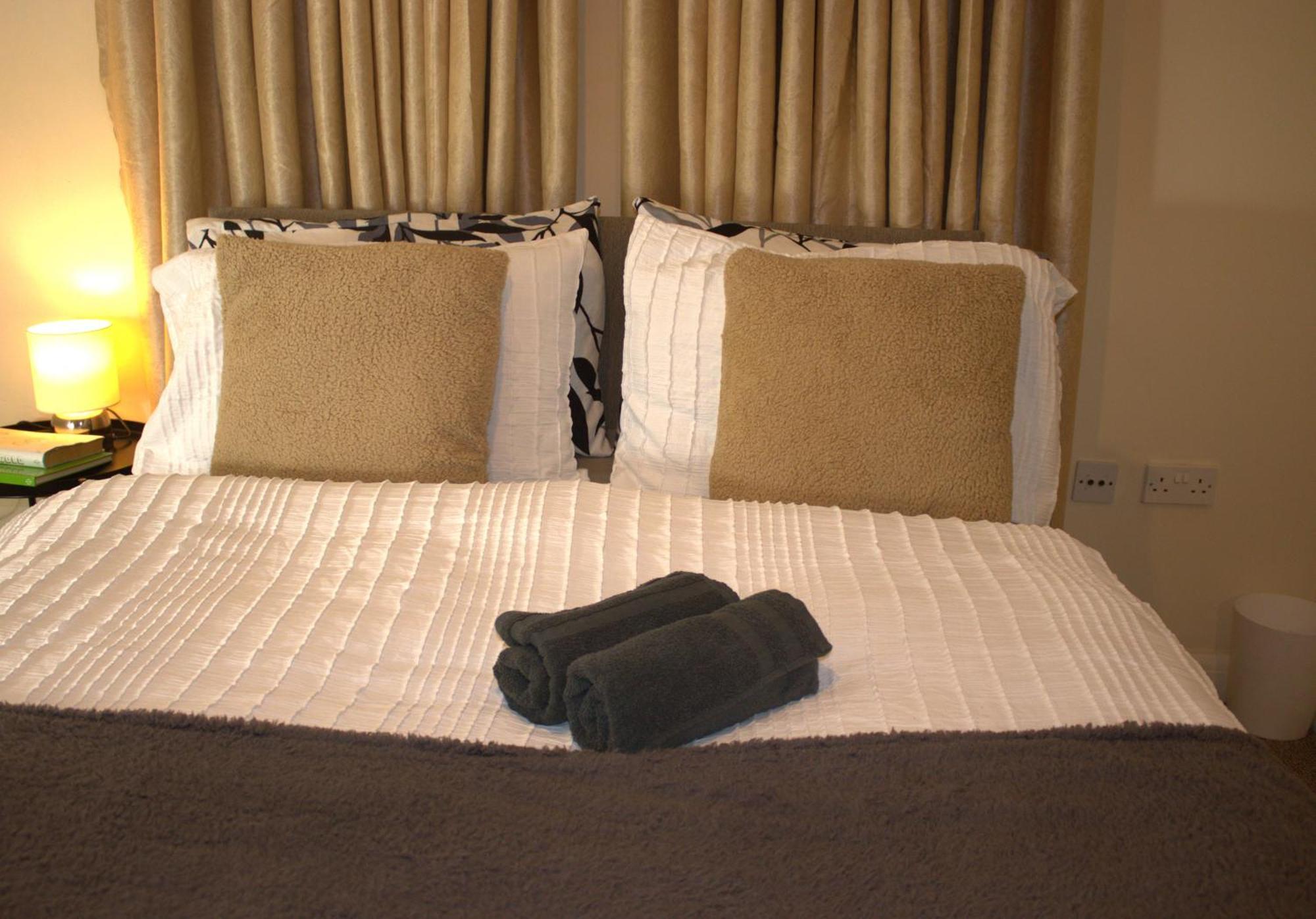 Appartamento Spacious 2Br Flat In Central London Near Elephant And Castle Station Esterno foto